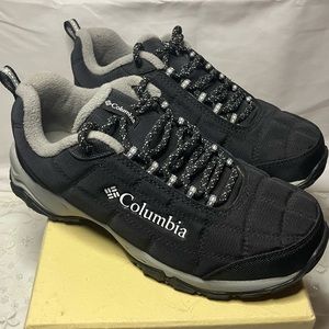 Women’s Columbia hiking sneaker WORN ONCE 🥾